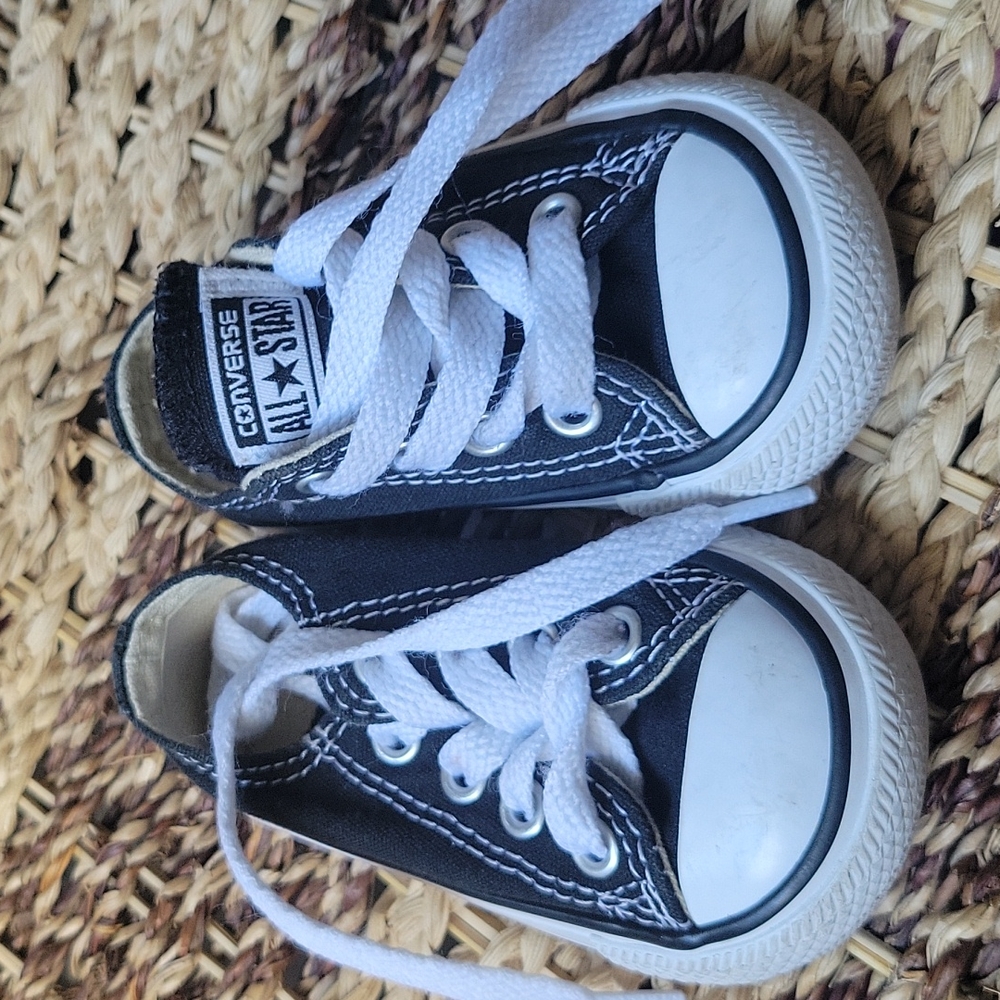 Black converse